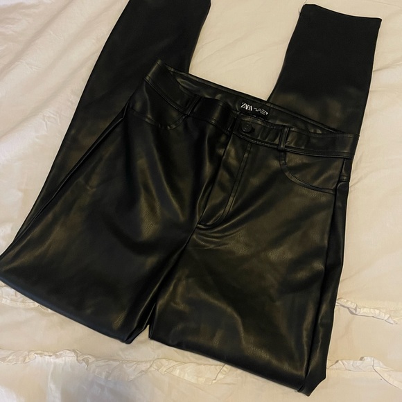 Zara Faux Leather Straight Leggings Pants Ankle Slit - Picture 9 of 10